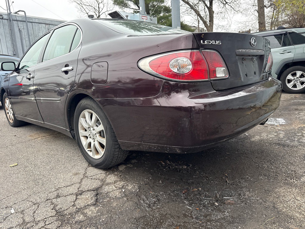 2002 Lexus ES 300 Image 4
