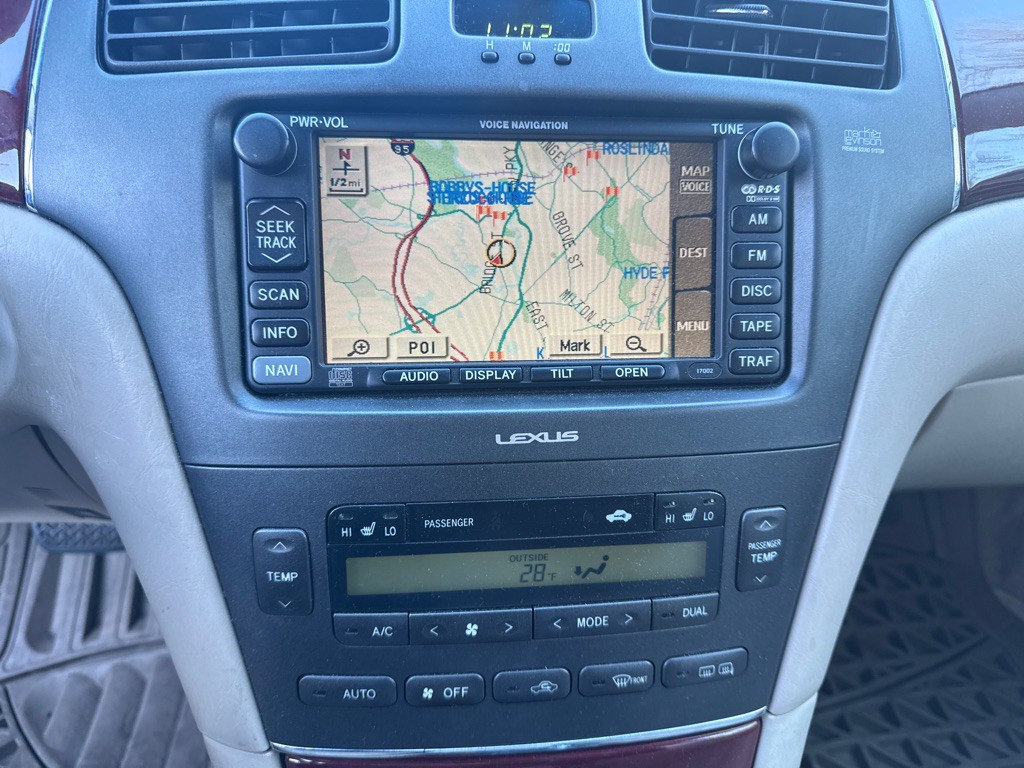 2002 Lexus ES 300 Image 9