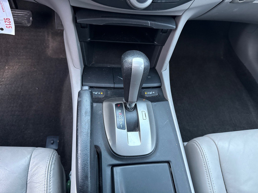 2010 Honda Accord Image 9
