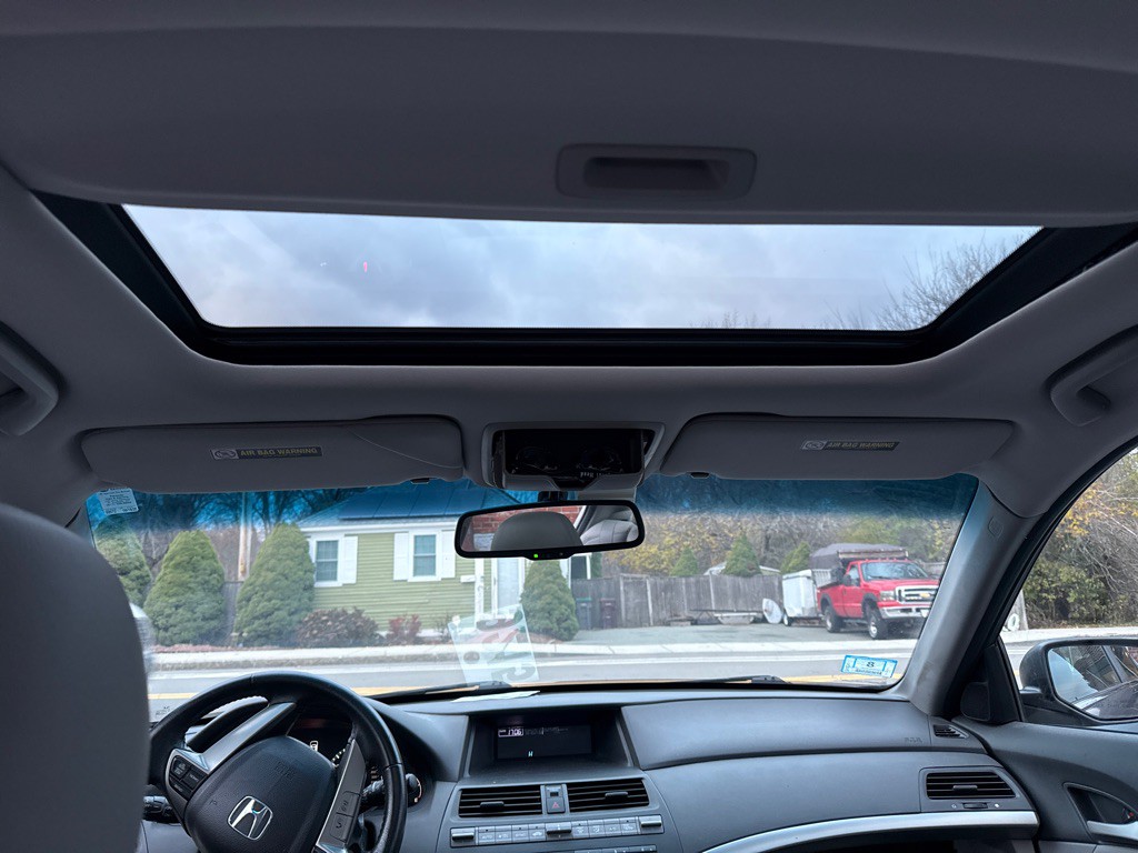 2010 Honda Accord Image 12