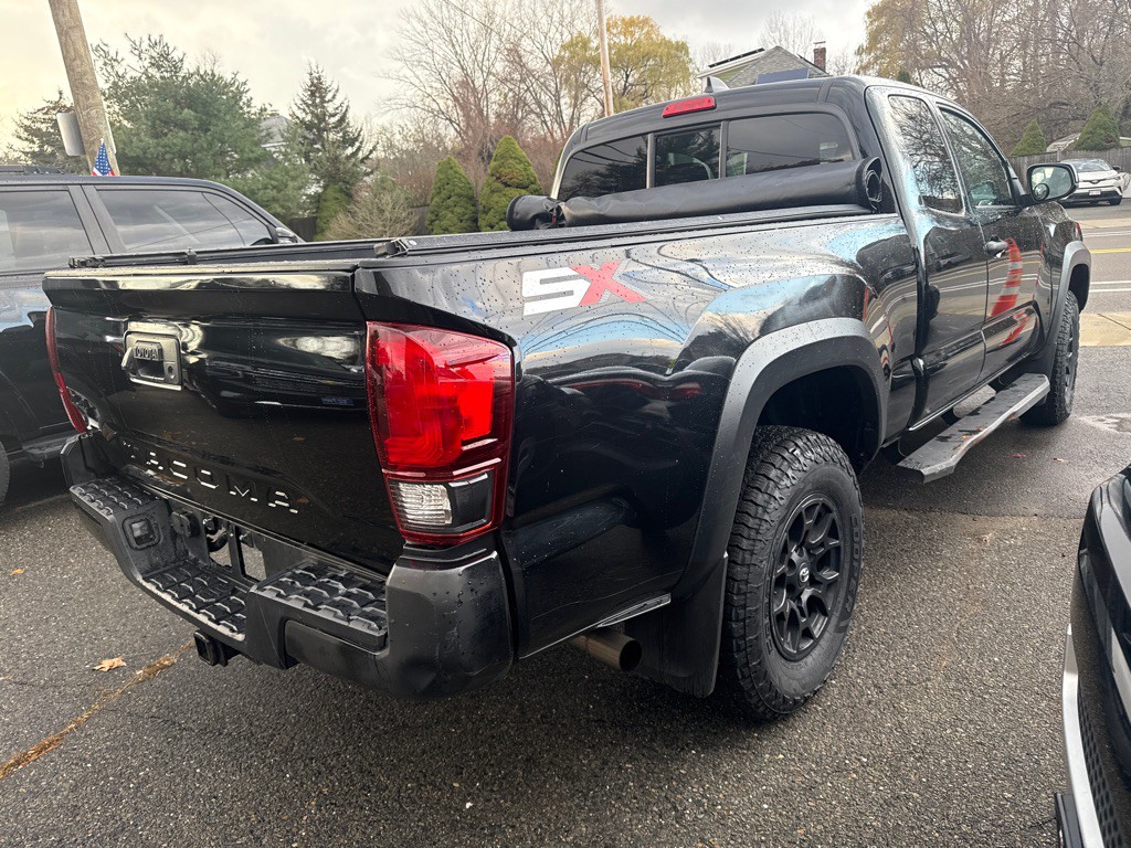 2022 Toyota Tacoma Image 3