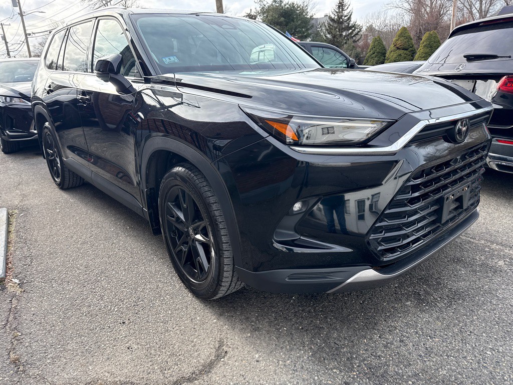 2024 Toyota Grand Highlande Image 1
