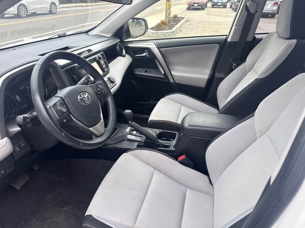 2018 Toyota Rav4 Image 6