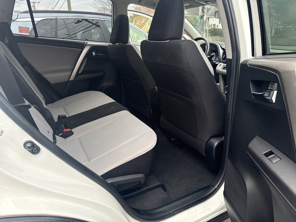 2018 Toyota Rav4 Image 10