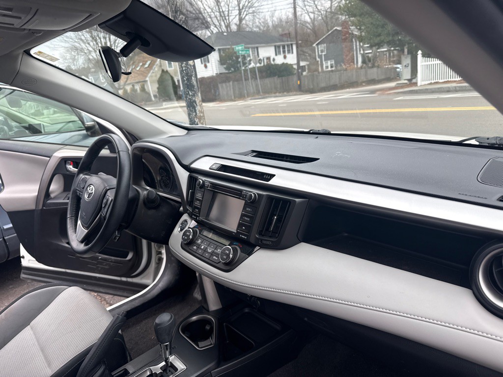 2018 Toyota Rav4 Image 11