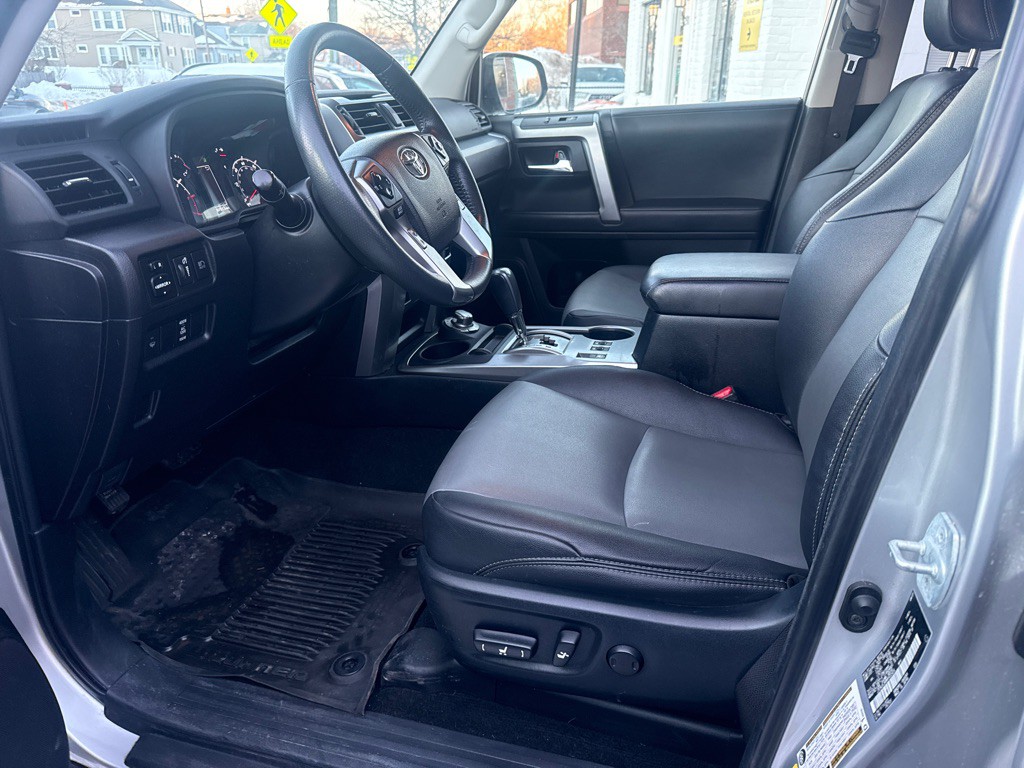 2021 Toyota 4Runner Image 6