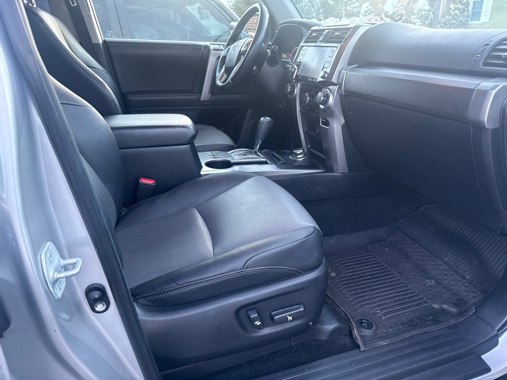 2021 Toyota 4Runner Image 11