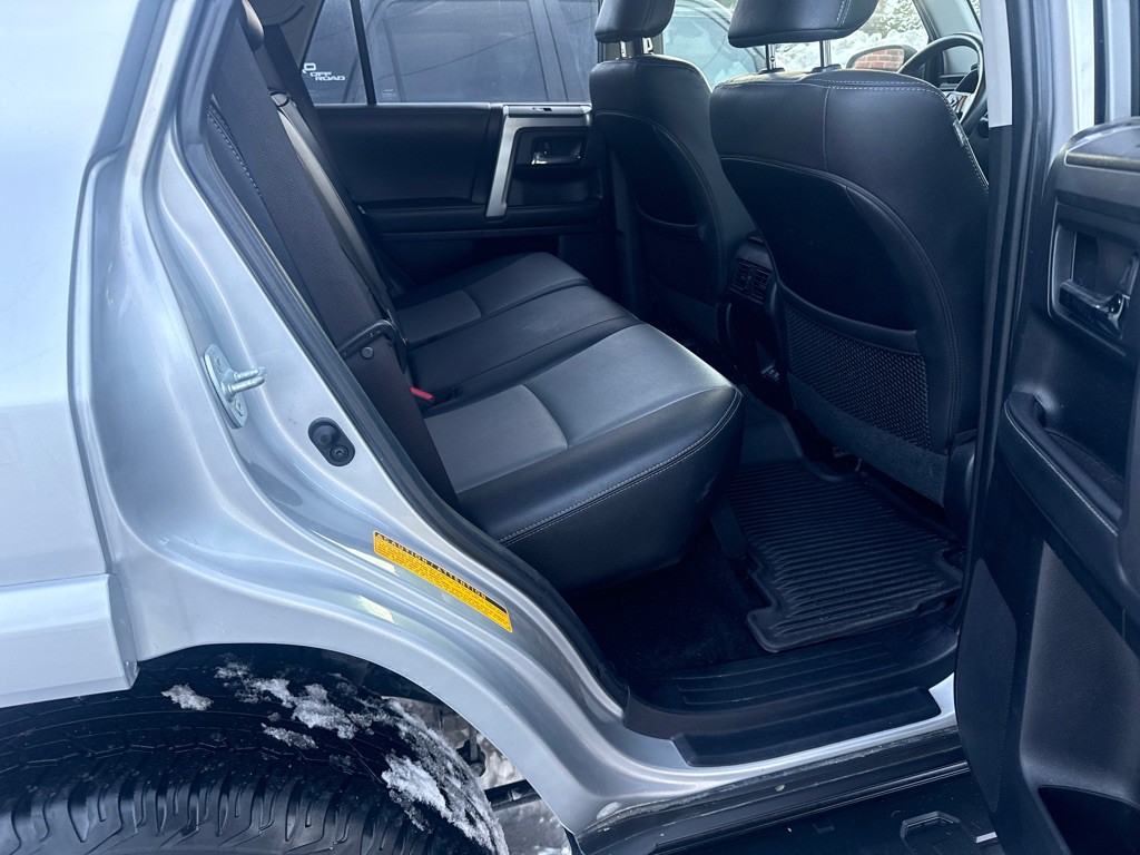 2021 Toyota 4Runner Image 10