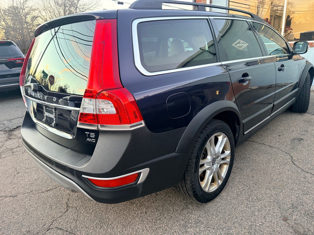 2016 Volvo XC70 Image 3
