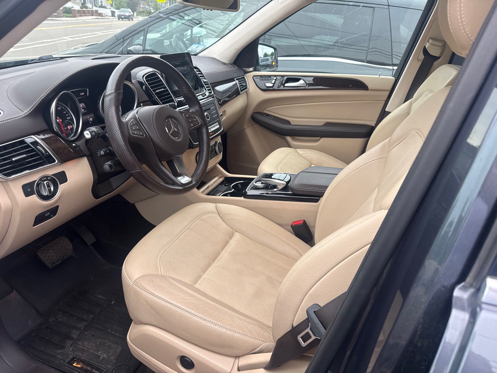 2017 Mercedes-Benz GLS-Class Image 12