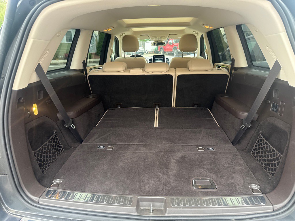2017 Mercedes-Benz GLS-Class Image 17