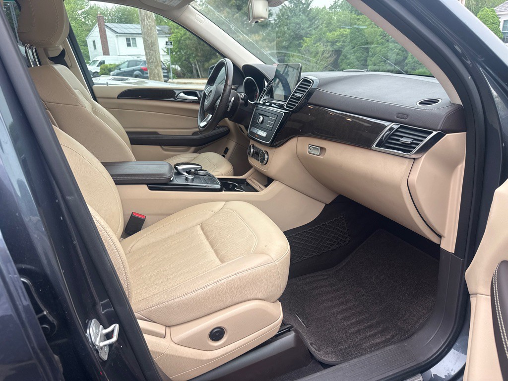 2017 Mercedes-Benz GLS-Class Image 20