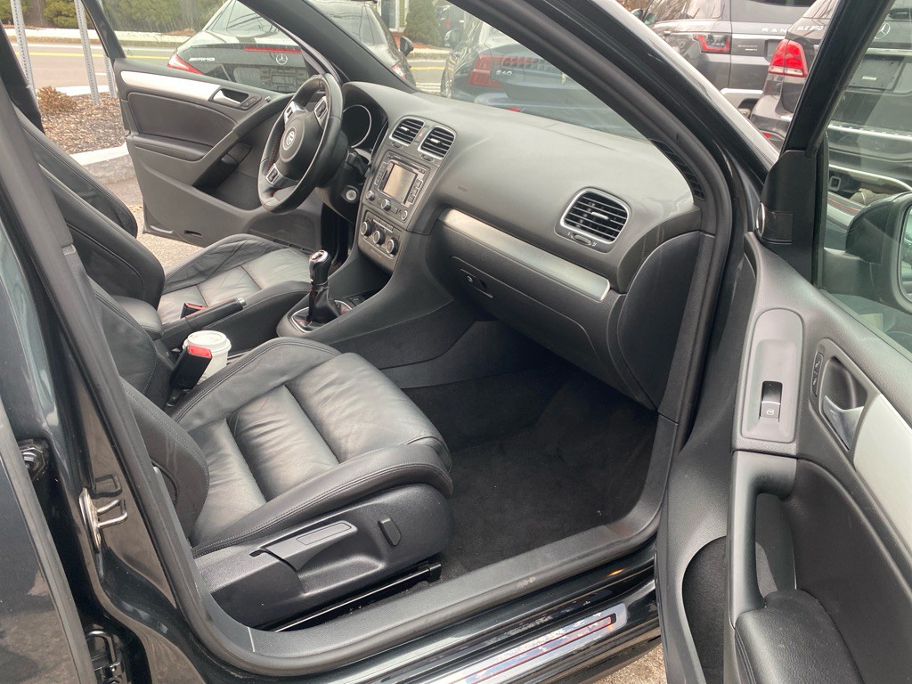 2013 Volkswagen GTI Image 9