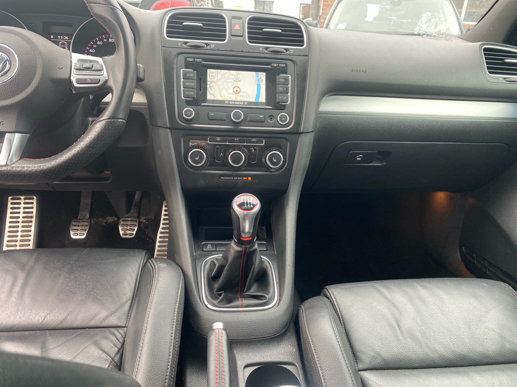 2013 Volkswagen GTI Image 10