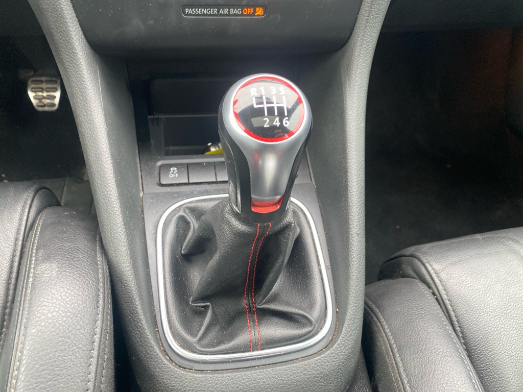 2013 Volkswagen GTI Image 11