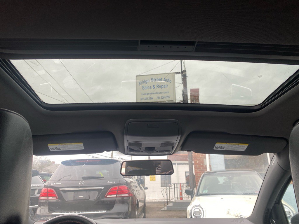 2013 Volkswagen GTI Image 14