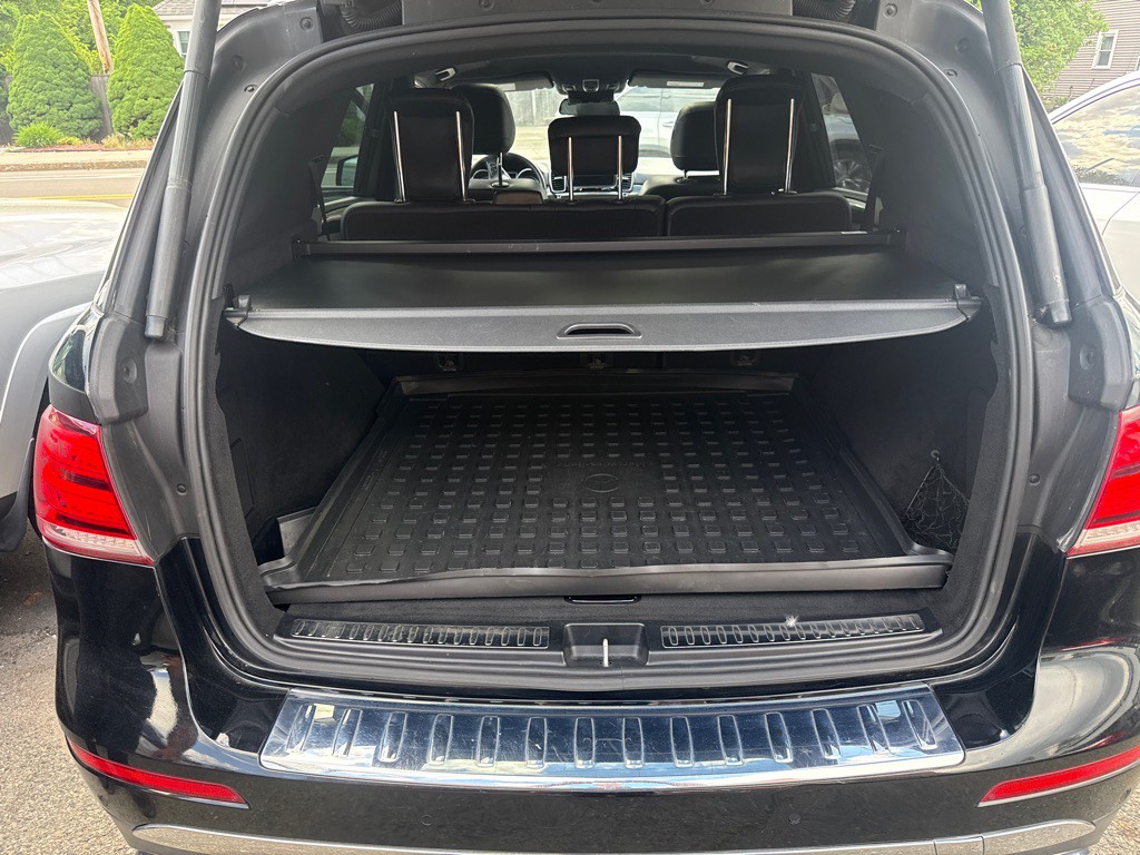 2017 Mercedes-Benz GLE-Class Image 9