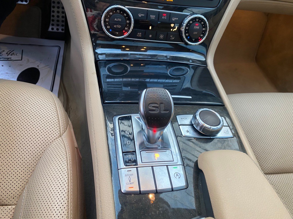 2016 Mercedes-Benz SL-Class Image 9