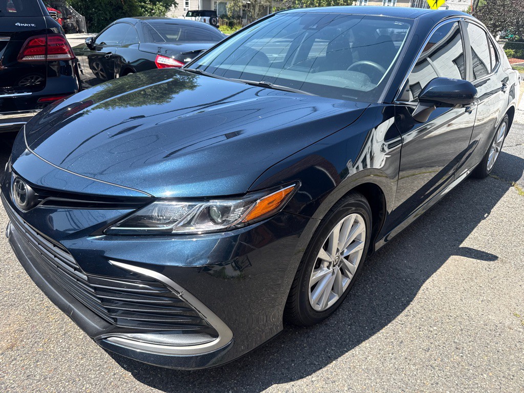 2021 Toyota Camry Image 1