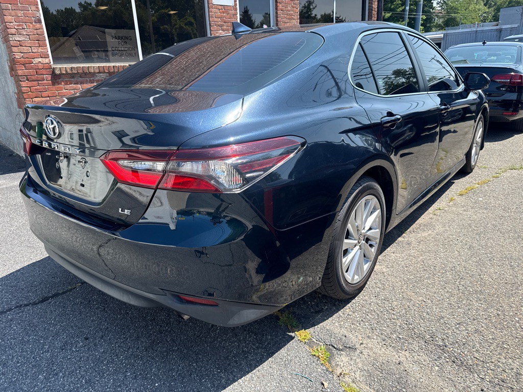 2021 Toyota Camry Image 3
