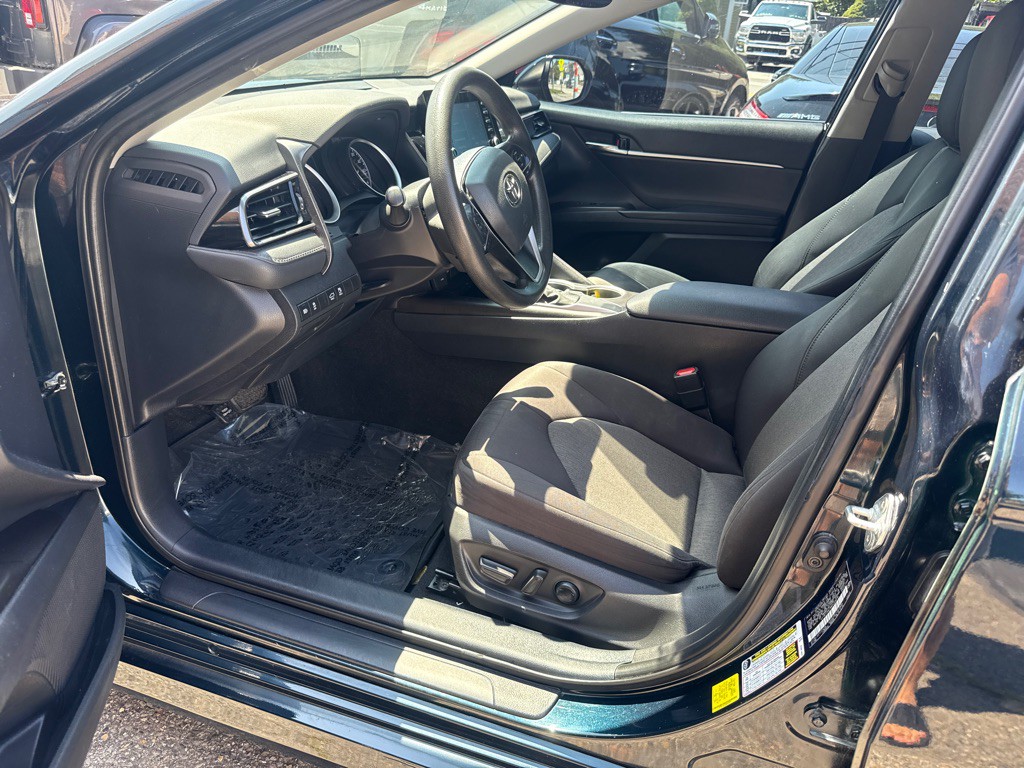 2021 Toyota Camry Image 6