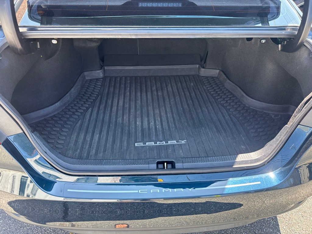 2021 Toyota Camry Image 8