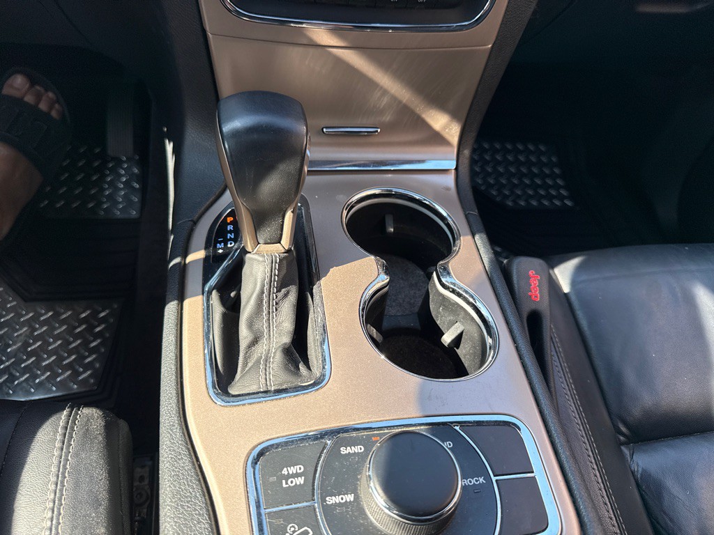 2017 Jeep Grand Cherokee Image 17