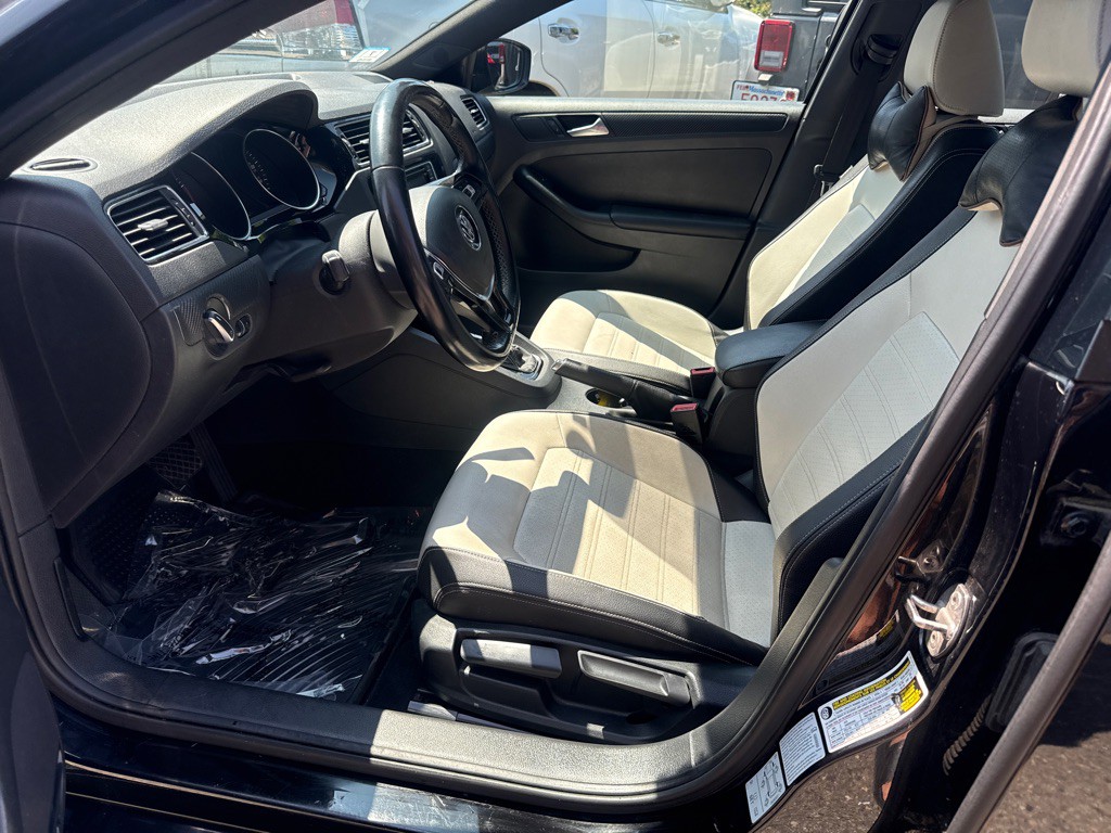 2016 Volkswagen Jetta Image 6