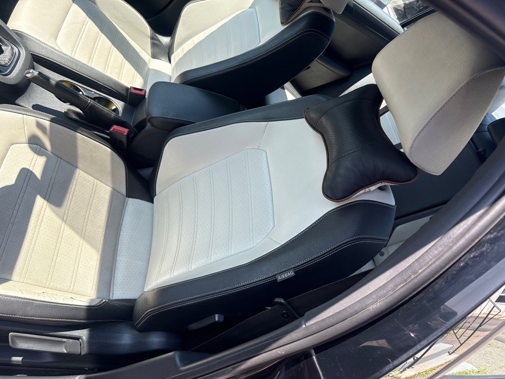 2016 Volkswagen Jetta Image 12