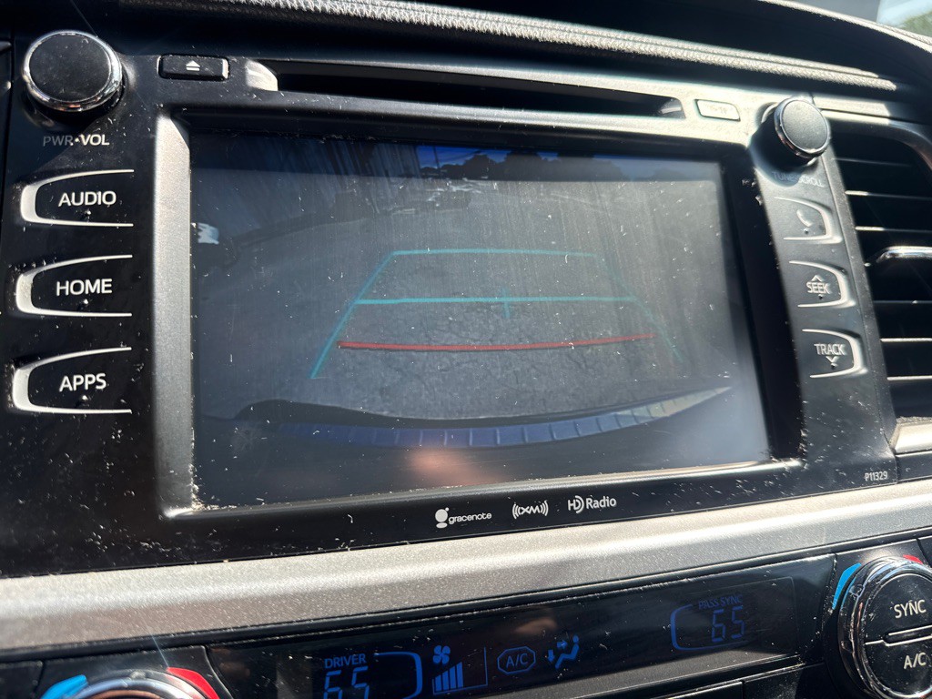 2017 Toyota Highlander Image 15