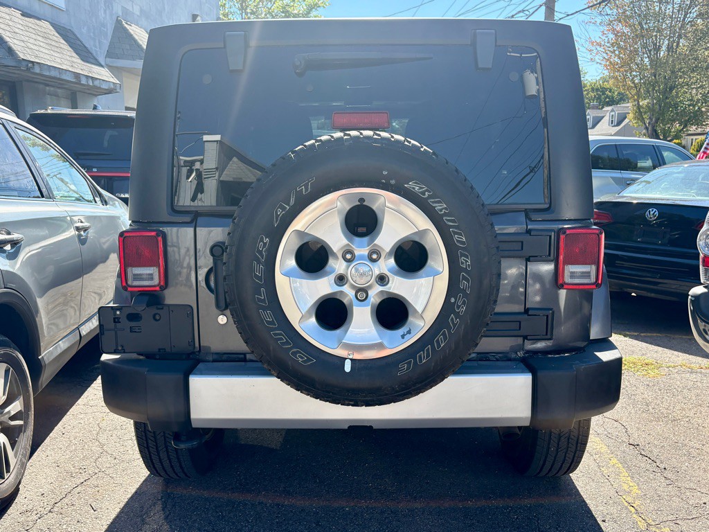 2014 Jeep Wrangler Unlimited Image 3