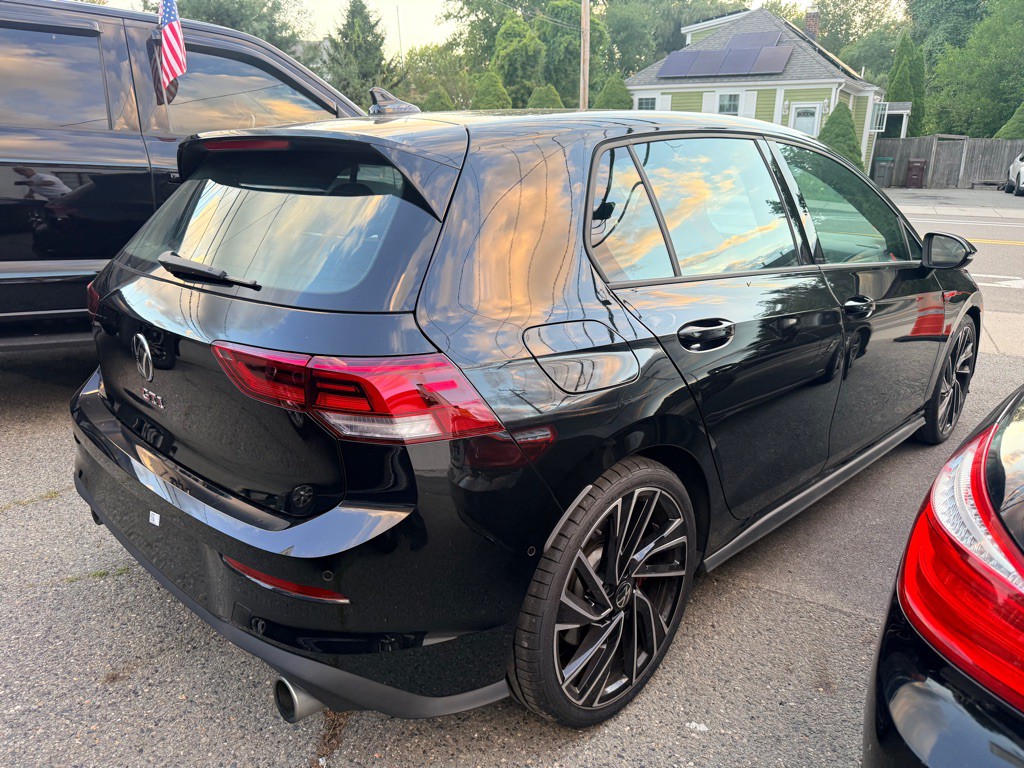 2024 Volkswagen GTI Image 3