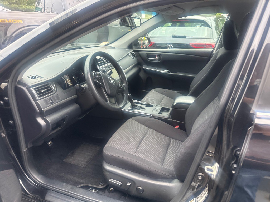 2016 Toyota Camry Image 7