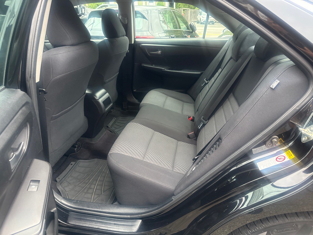 2016 Toyota Camry Image 8