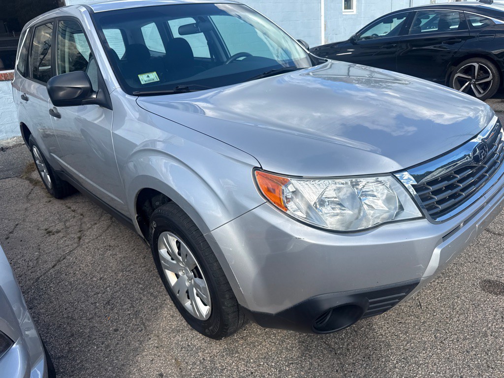 2010 Subaru Forester Image 2