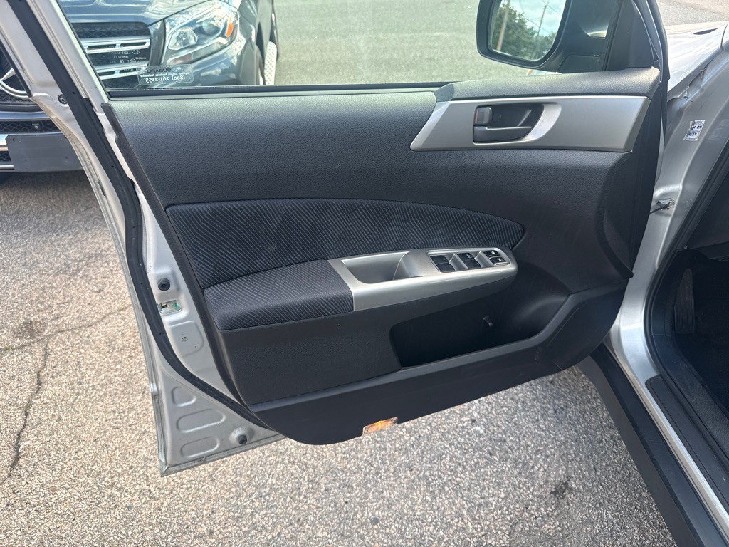 2010 Subaru Forester Image 5