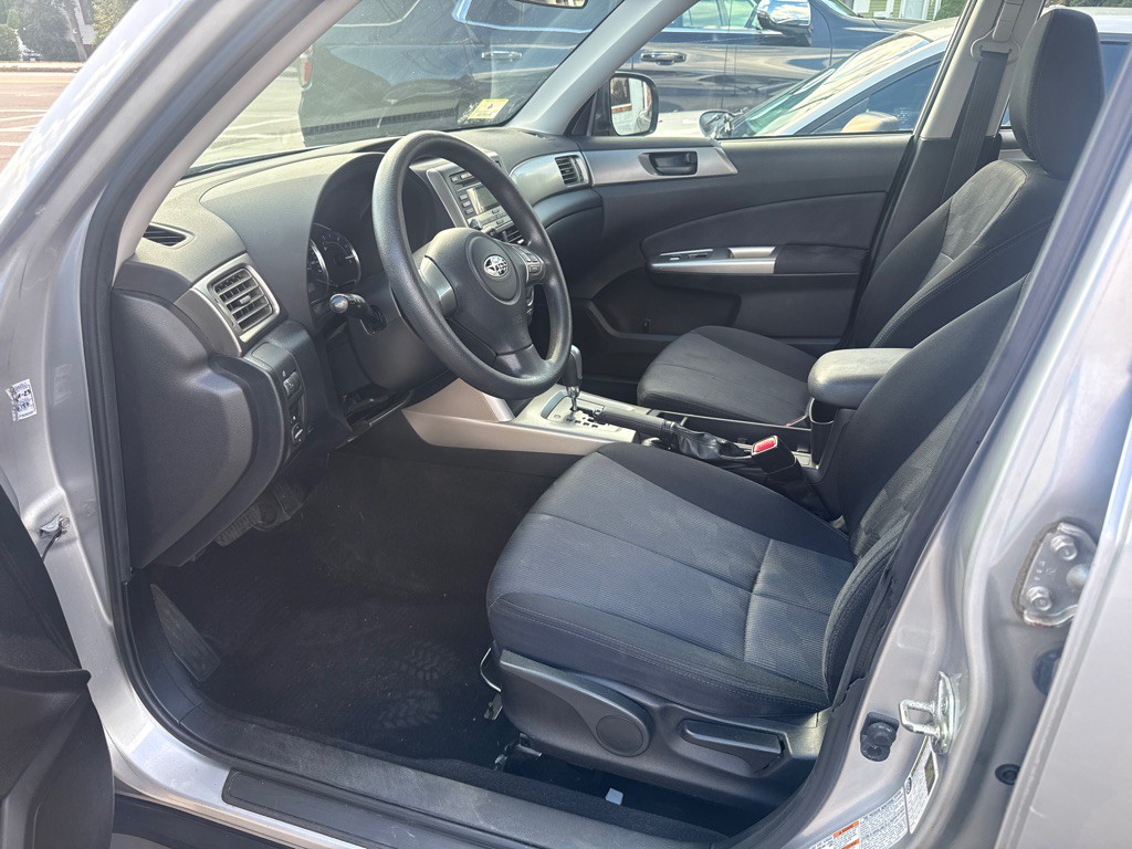 2010 Subaru Forester Image 6