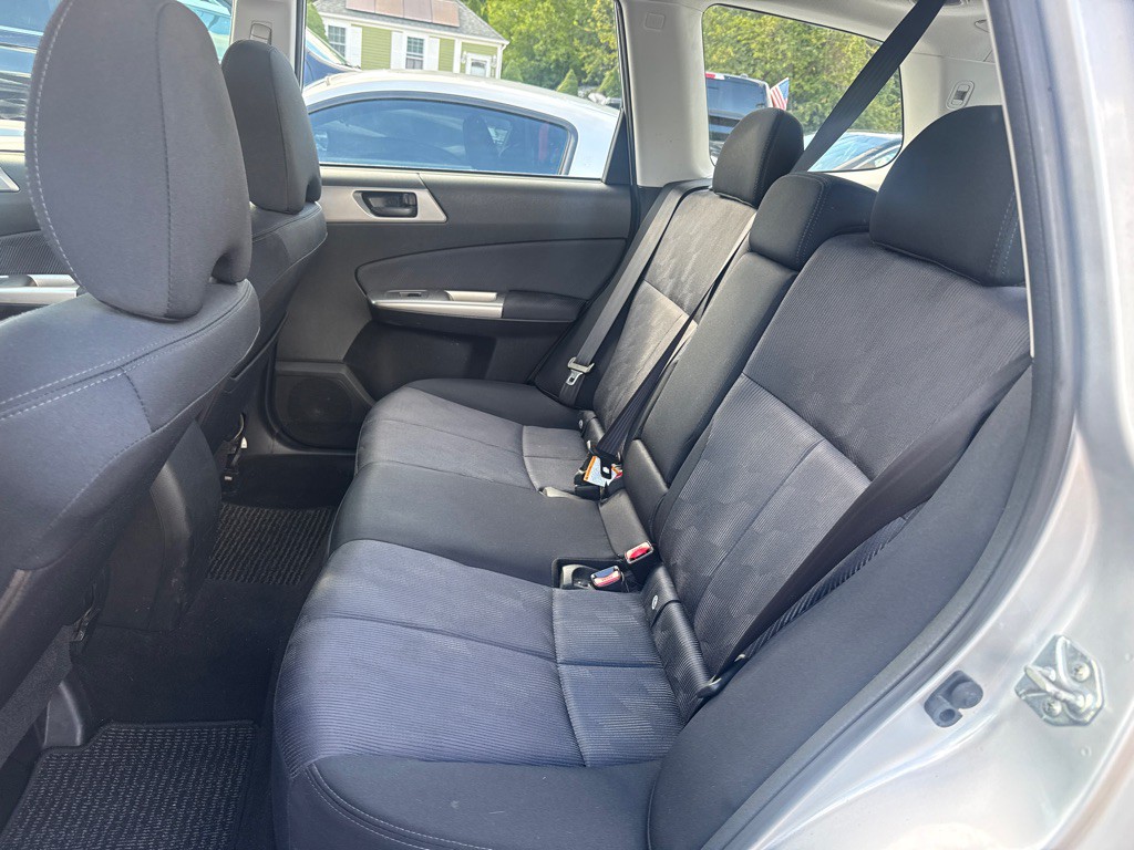 2010 Subaru Forester Image 7