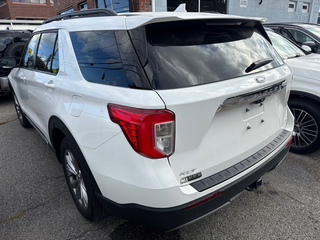 2024 Ford Explorer Image 3