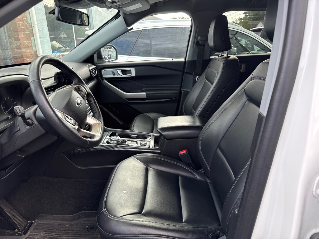 2024 Ford Explorer Image 6