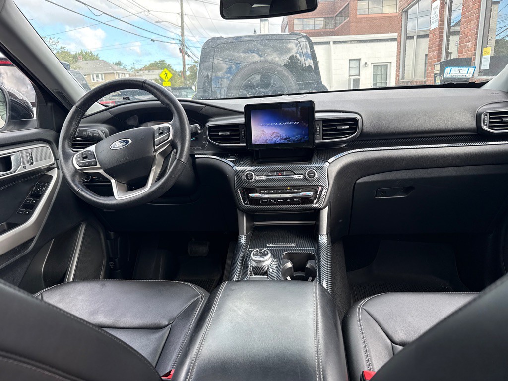 2024 Ford Explorer Image 13