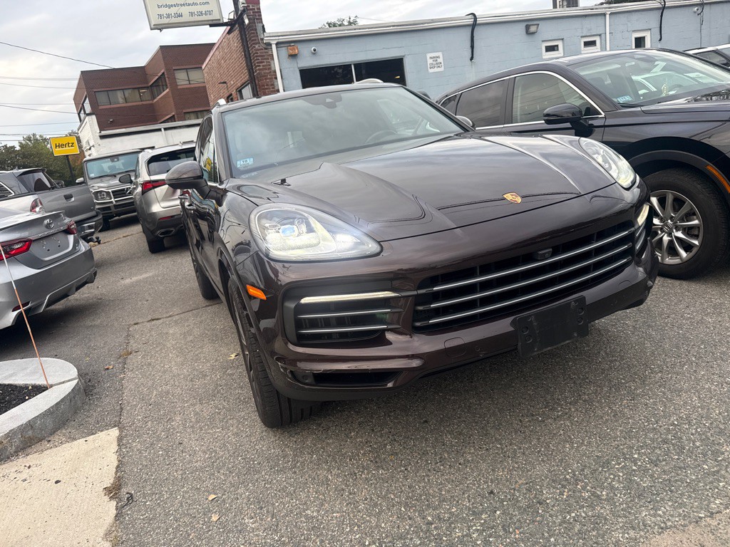 2020 Porsche Cayenne Image 2