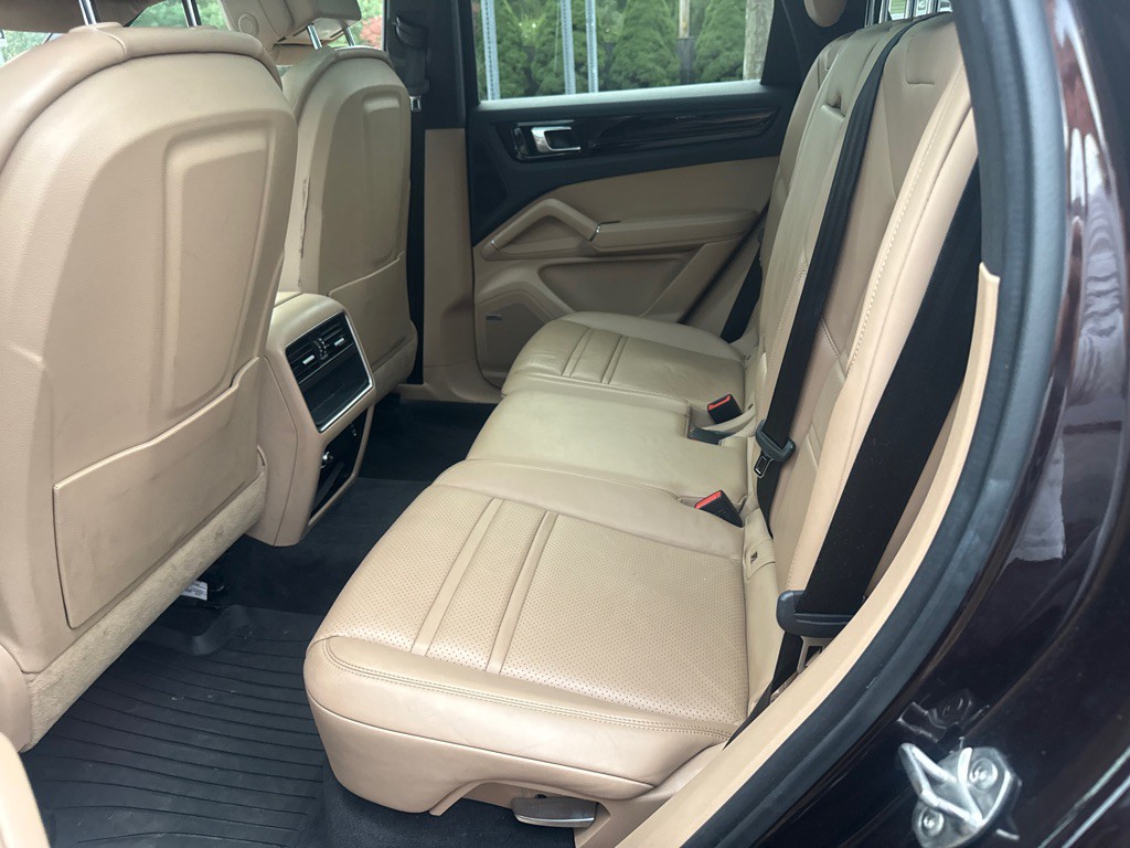 2020 Porsche Cayenne Image 7