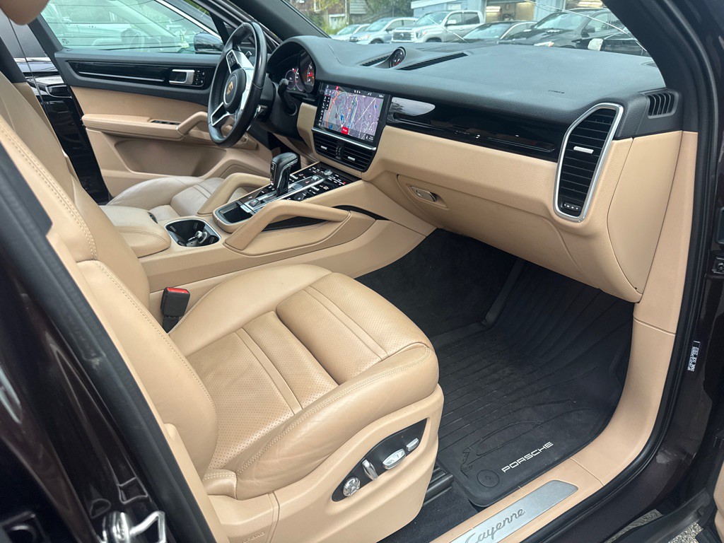 2020 Porsche Cayenne Image 12
