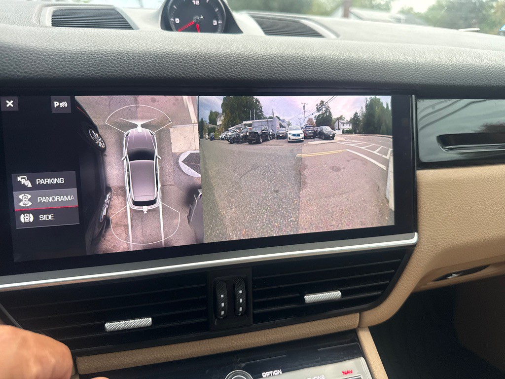 2020 Porsche Cayenne Image 20