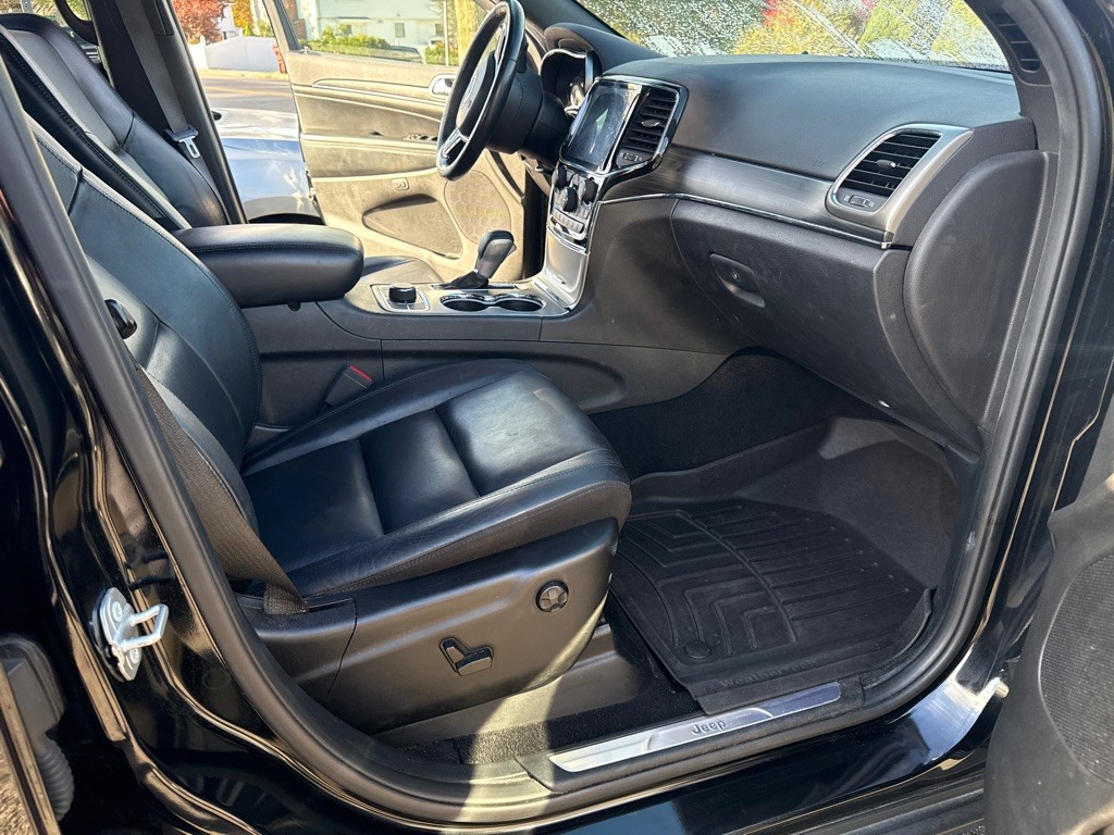 2020 Jeep Grand Cherokee Image 11