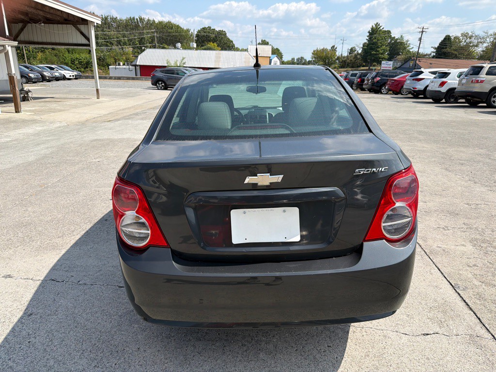 2014 Chevrolet Sonic Image 4