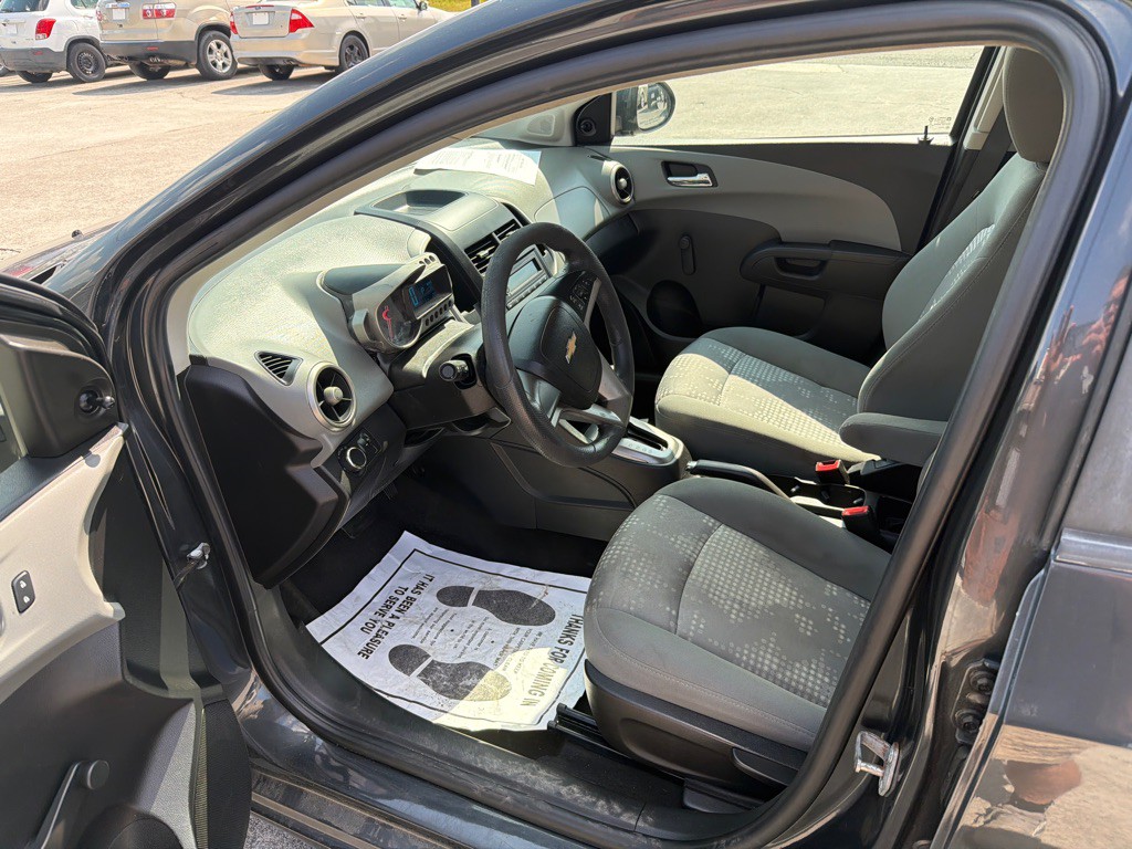 2014 Chevrolet Sonic Image 5