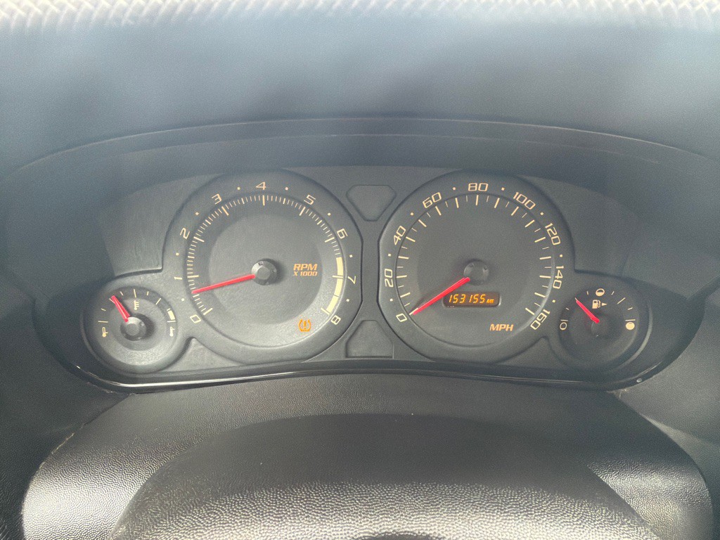 2004 Cadillac SRX Image 9