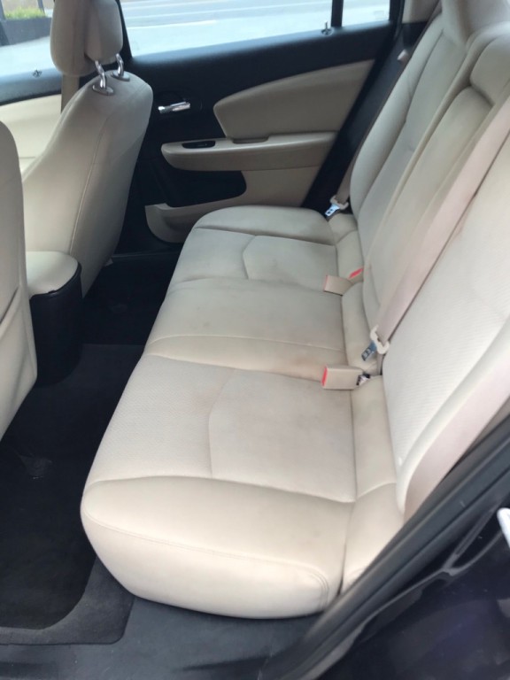 2012 Chrysler 200 Image 7